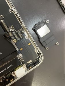 iPhone8ラウドスピーカー取り外し