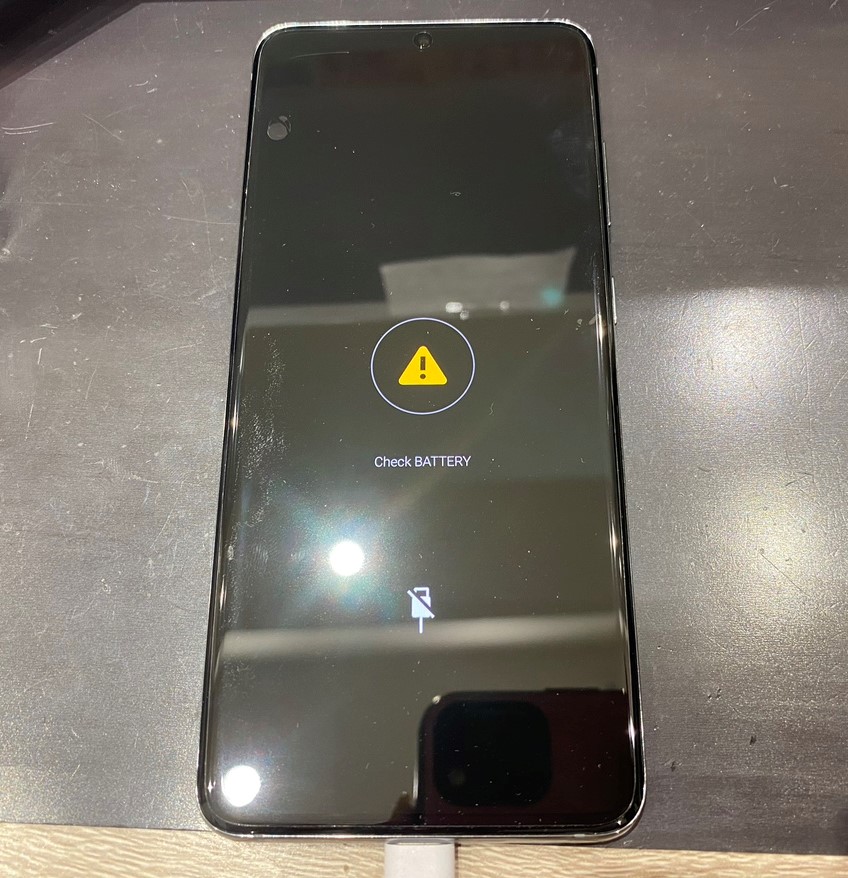 GalaxyS20バッテリー交換修理前