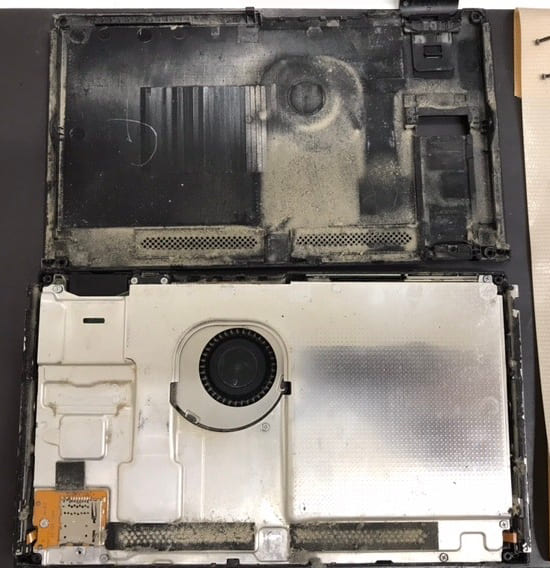 任天堂Switch内部清掃前