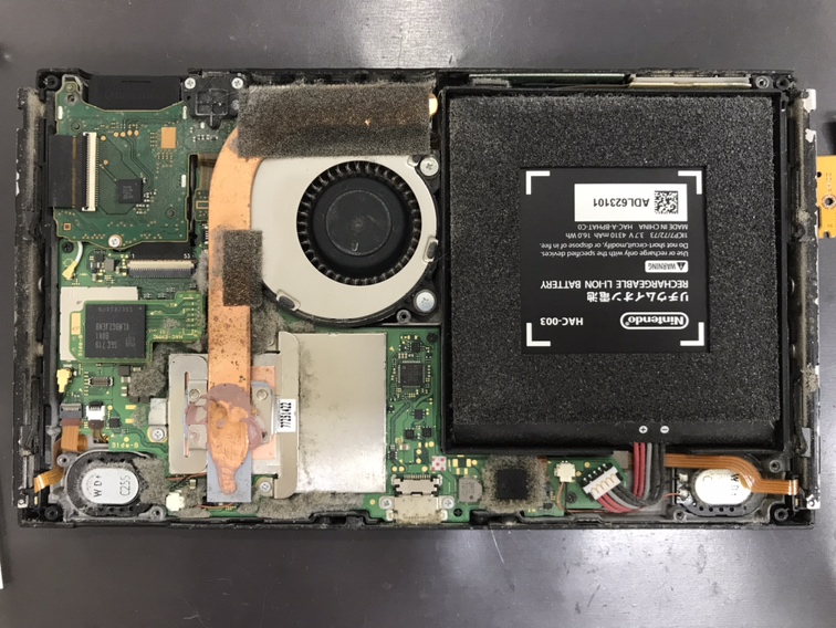 任天堂Switch内部清掃後