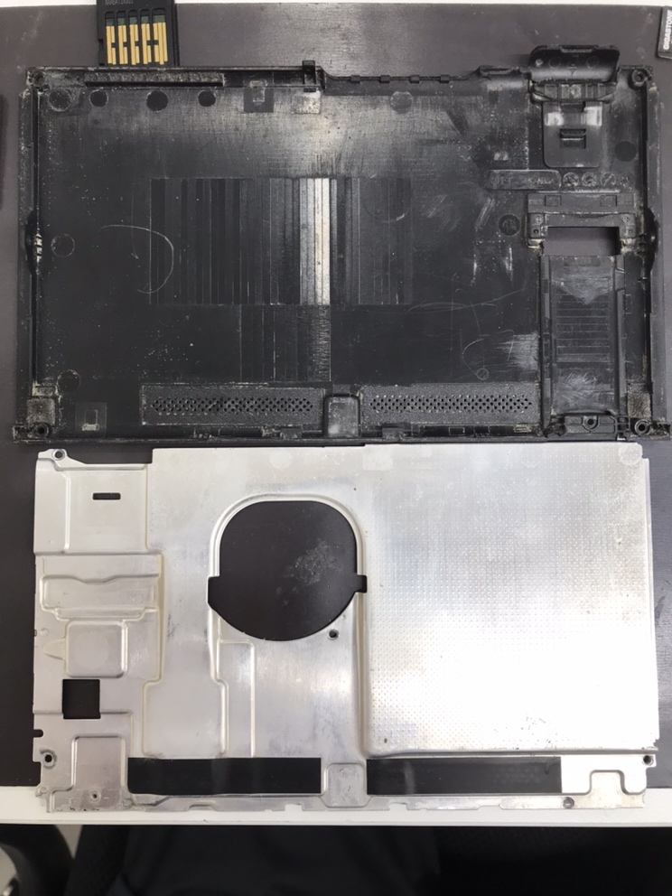 任天堂Switch内部清掃後
