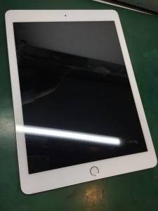 iPad5画面割れ修理
