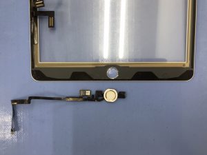 iPad5 タッチパネル交換修理