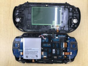 PS VITA‐2000アナログスティック交換修理
