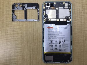 Zenfone4 バッテリー交換修理