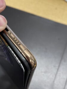 iPhoneXsMAX　画面剥離