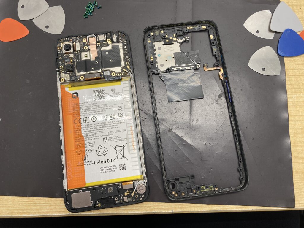 Xiaomi Redmi 12 5G　背面開け