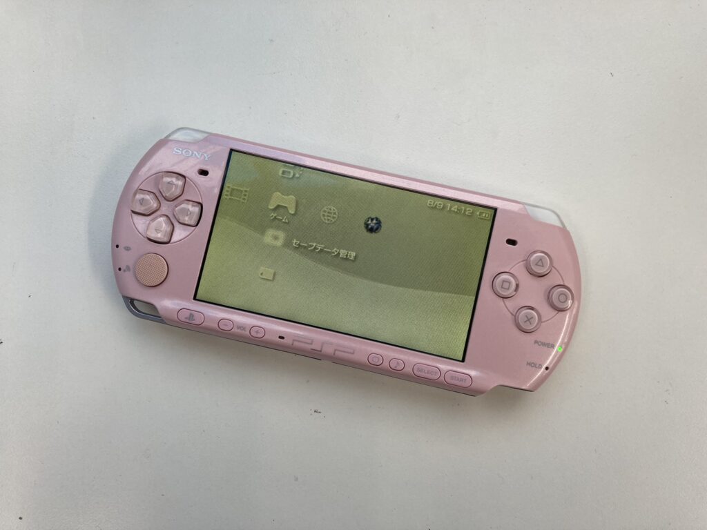ゲーム自体は問題なく読み込みプレイはできる状態でしたが少し振ったり、机に置いといたり、4ボタン・十字ボタンあたりを少し押すと頻発して「ゲーム終了しますか」の画面