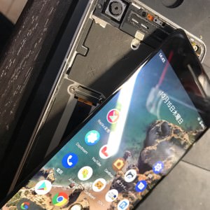 Google Pixel 2 バッテリ膨張 バッテリー交換修理 スマホスピタル吉祥寺 中央線吉祥寺駅 新宿 中野 高円寺 阿佐ヶ谷 荻窪 西荻窪 三鷹 武蔵境 東小金井 武蔵小金井 国分寺 国立 立川 調布 府中 練馬 杉並 世田谷 上石神井 西東京 東久留米 小平 小金井 井の頭公園 三鷹台 久我山 富士見ヶ丘 浜田山 西永福 永福町 明大前 東松原 新代田 下北沢 (2)