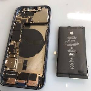 iPhone12 バッテリー膨張 公式 正規 格安 地域最安 修理 スマホスピタル吉祥寺 iPhone修理 吉祥寺 iPhone 郵送修理 iPhone 三鷹 杉並 練馬 修理 iPhone 西東京 小金井 武蔵野市 修理 データそのまま iPhone 修理 吉祥寺4
