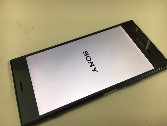 起動する時のロゴが途中で止まるブートループになったXperiaXZ1