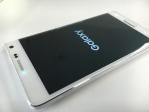 液晶とバッテリーを交換した修理後のGalaxy Note Edge(SC-01G)
