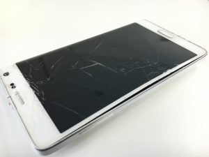 液晶画面が割れてバッテリーが膨張したGalaxy Note Edge(SC-01G)