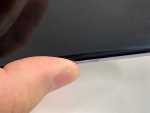 電源ボタンが変形して使えないGalaxyS8(SC-02J)