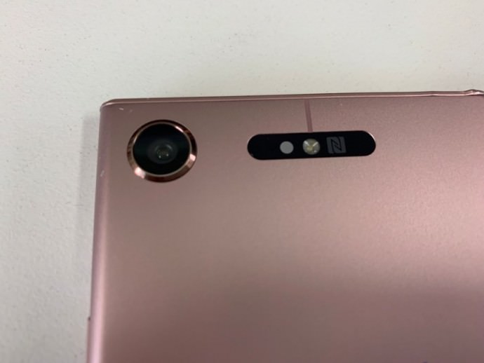 バックカメラレンズ修理後のXperiaXZ1(SO-01K)