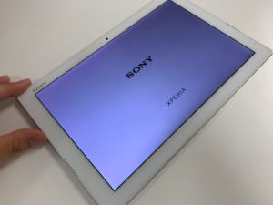 液晶画面交換で映るようになったXperia Z4 Tablet(SO-05G)