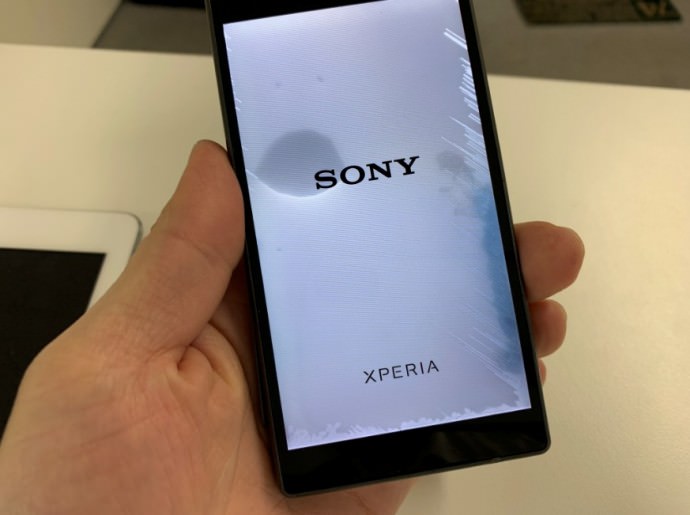 水没するも基板洗浄で復旧したXperia Z5 Compact(SO-02H)