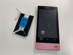 バッテリーを新品に交換したウォークマン NW-F807