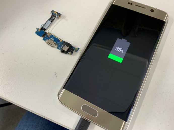 充電口を交換修理後のGalaxy S6 Edge(SC-04G)