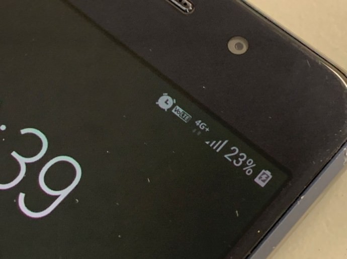 充電部分効果で充電が出来るようになったGalaxy Feel(SC-04J)