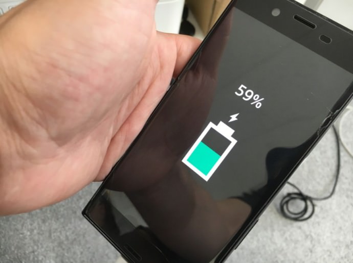 充電出来るようになったXperia XZ(SO-01J)