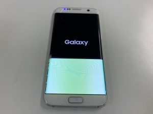 画面の下半分が真っ白になってしまったGalaxy S7 Edge(SC-02H)