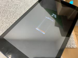 バッテリー交換で電源が付くようになったLenovo Tab2