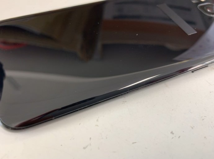 背面ガラスがひび割れたGalaxy S8(SC-02J)