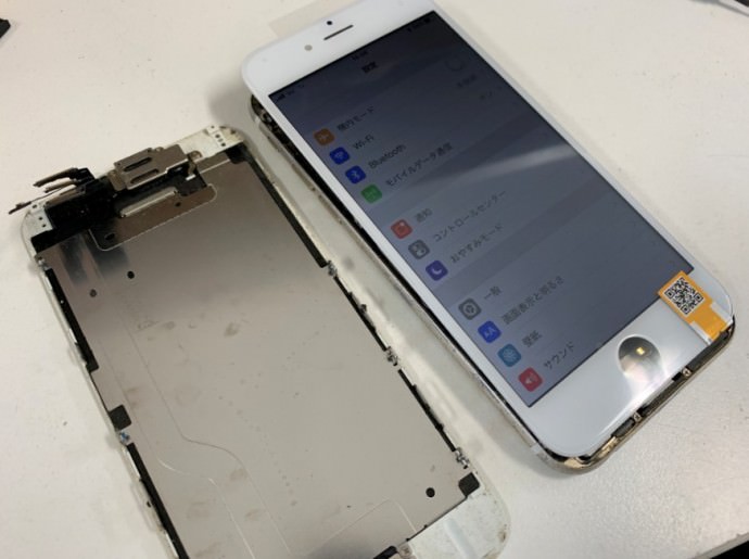 画面交換とバッテリー交換で電源が入るようになったiphone6