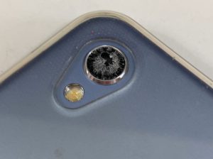 外カメラレンズが割れてしまったAQUOS sense2(SH-M08)