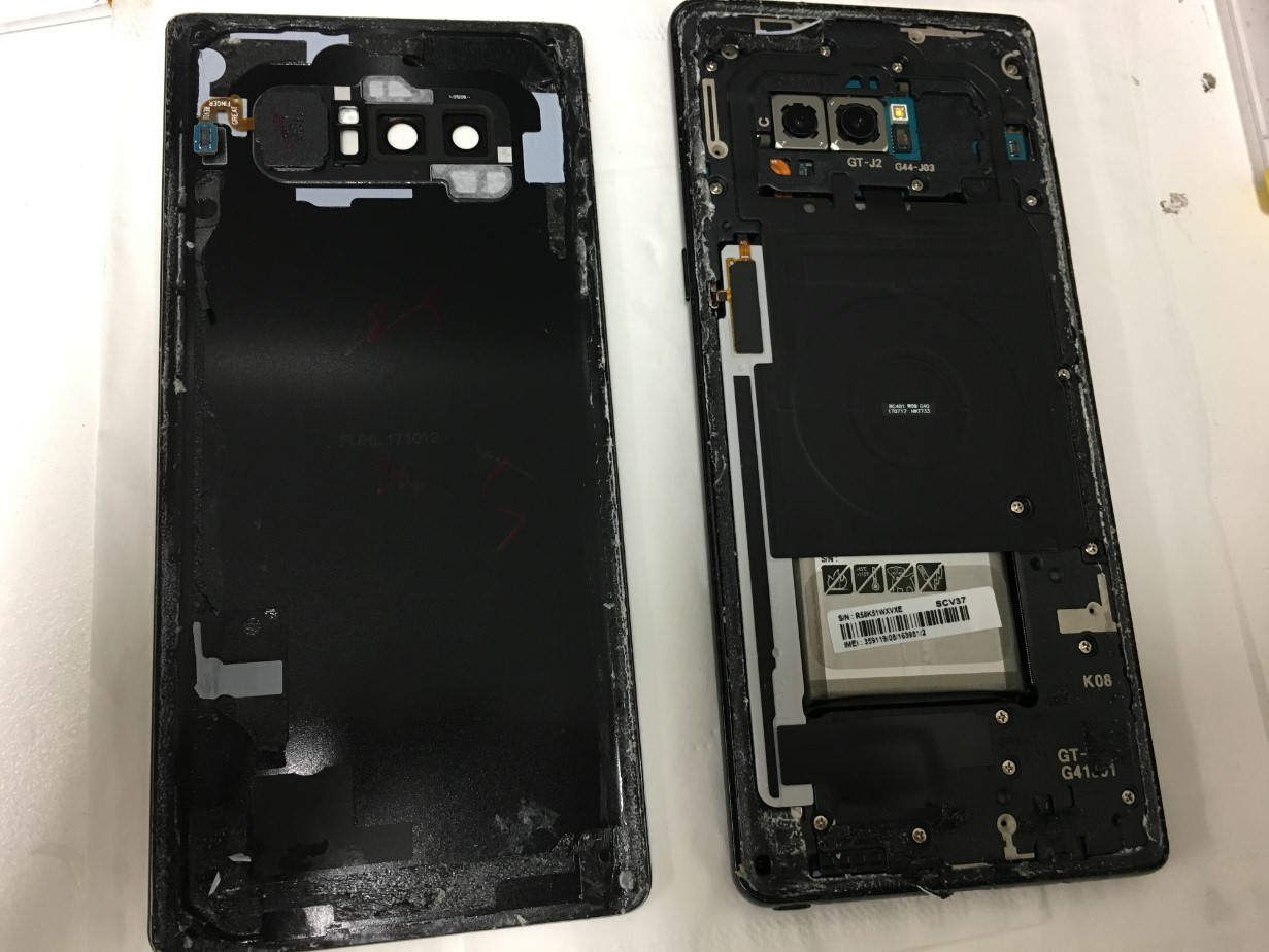 背面ガラスを剥がしたGalaxy Note8