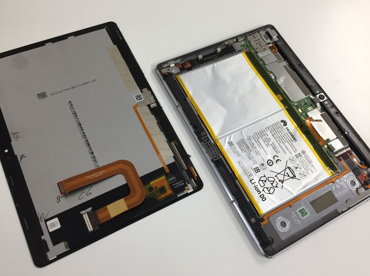 画面を剥がしたMediaPad M3 lite 10