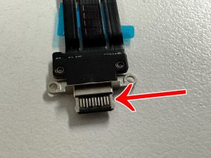 iPad Pro11 第3世代の新品の充電口パーツの接点