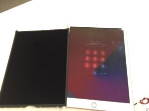 スマホスピタル町田にて液晶画面交換修理が完了したiPad第8世代