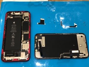 iPhoneXR分解画像