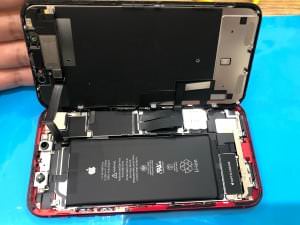 iPhoneXR液晶表示がおかしくなった③