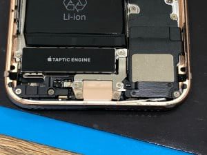 iPhone８充電接触不良イヤホン不良①