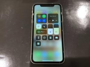 iPhoneXR割れて液晶画面が故障修理後②