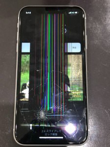 iPhoneXR割れて液晶画面が故障①