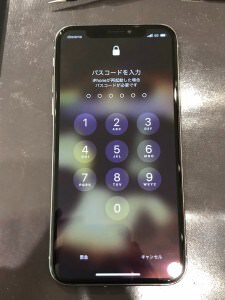 iPhoneX画面割れ故障②