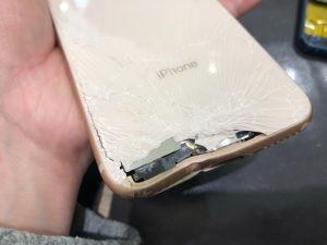 エレベーター落下iPhone