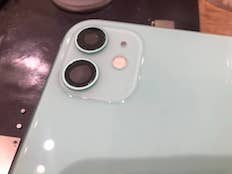 iPhone 11カメラレンズ装着