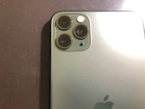 iPhone 11 Pro Maxカメラレンズ割れ修理2