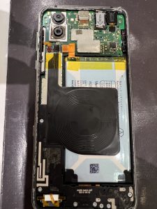 AQUOS R2バッテリー交換IMG_0941