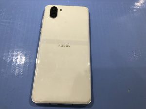 AQUOS R3バッテリー交換　背面