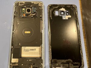 Galaxy S8背面パネル分解