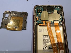 Galaxy A20 バッテリー交換2