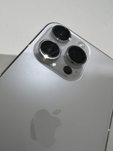 iPhone 14背面画像2