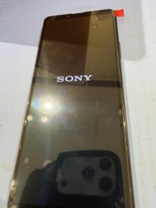 Xperia 10 IV 新しい画面を理つけて起動させ正常に動作するか確認する