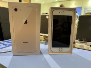 iPhone 8 と最新機種の比較